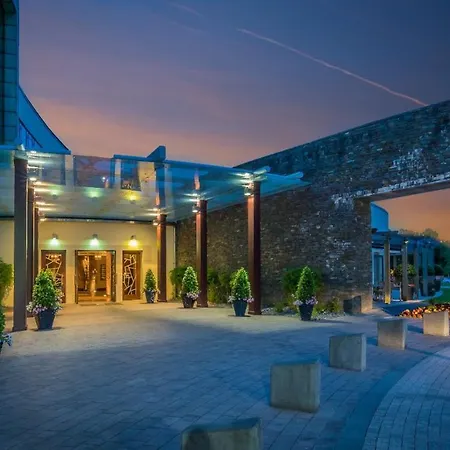 Island And Resort 5*