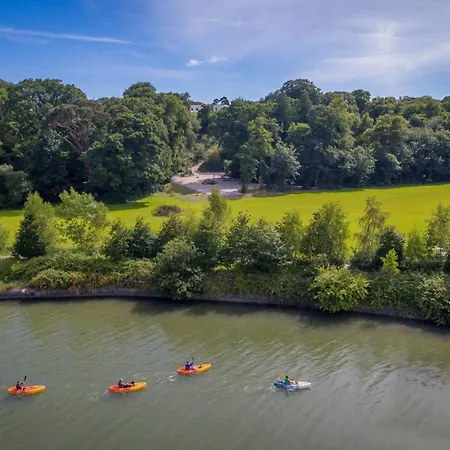 Resort Island And 5*