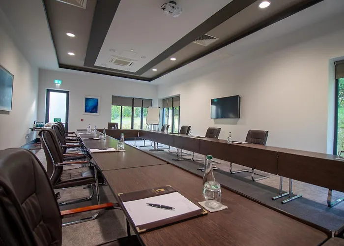 Island And אתר נופש Fota