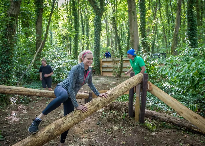 Island And אתר נופש