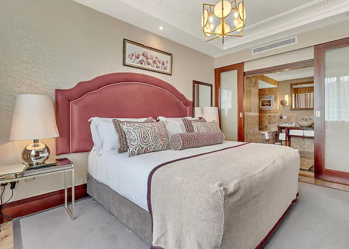 Island And אתר נופש Fota