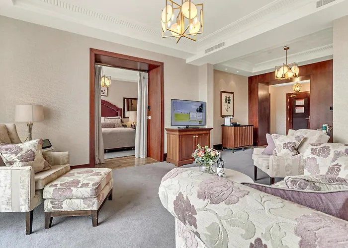 Island And אתר נופש