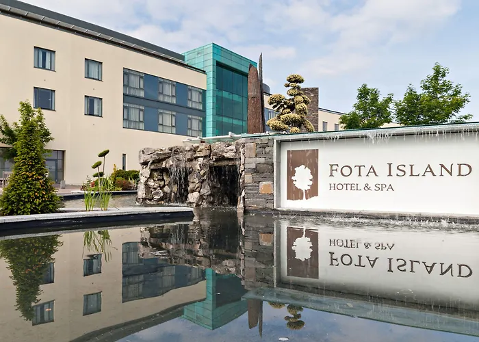 Island And אתר נופש Fota