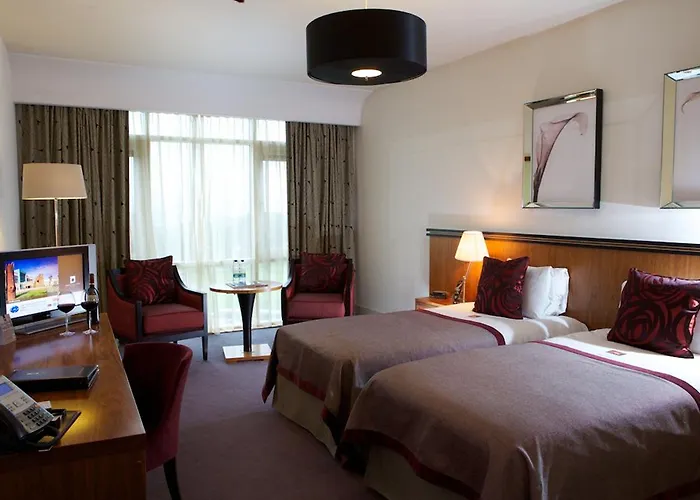 אתר נופש Island And Fota