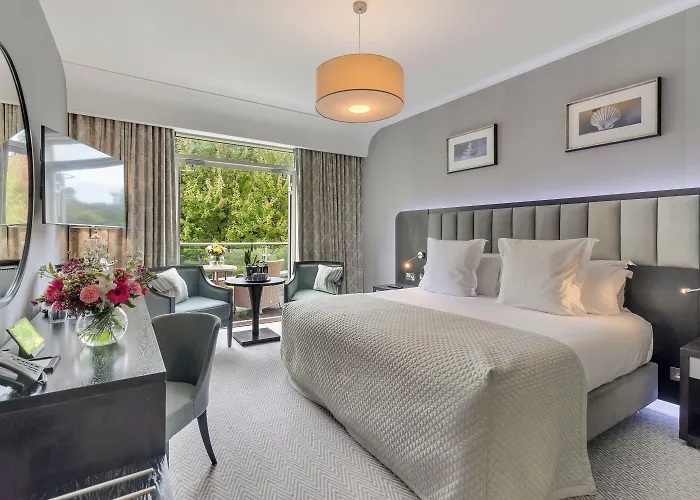 אתר נופש Island And 5*